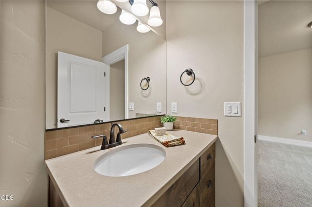 61048 SE Stari Most Loop, Bend, OR 97702