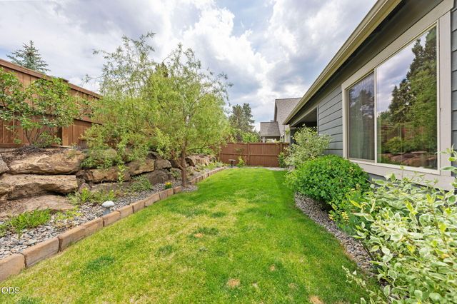61048 SE Stari Most Loop, Bend, OR 97702