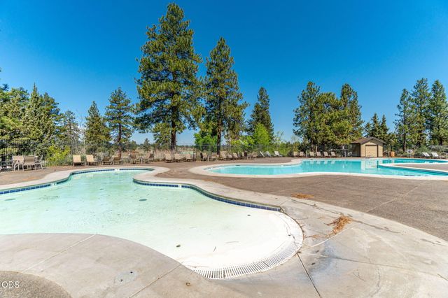 61048 SE Stari Most Loop, Bend, OR 97702