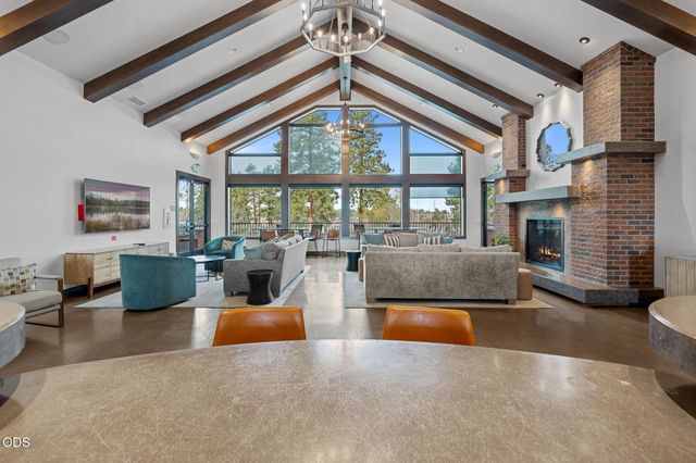 61048 SE Stari Most Loop, Bend, OR 97702