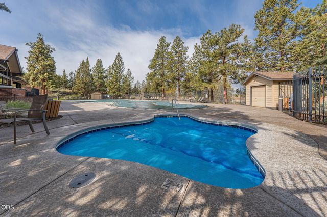 61048 SE Stari Most Loop, Bend, OR 97702