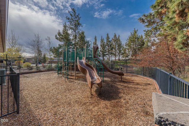 61048 SE Stari Most Loop, Bend, OR 97702