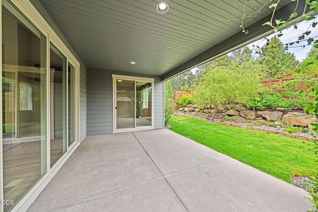 61048 SE Stari Most Loop, Bend, OR 97702