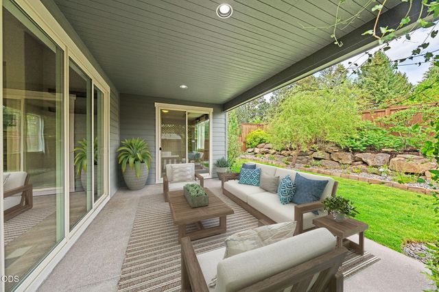 61048 SE Stari Most Loop, Bend, OR 97702