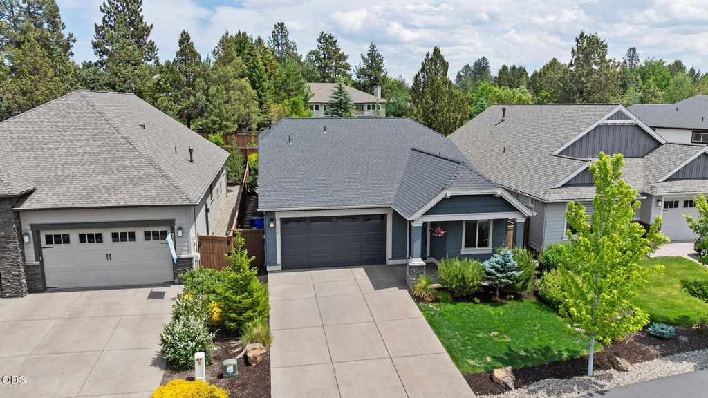 61048 SE Stari Most Loop, Bend, OR 97702