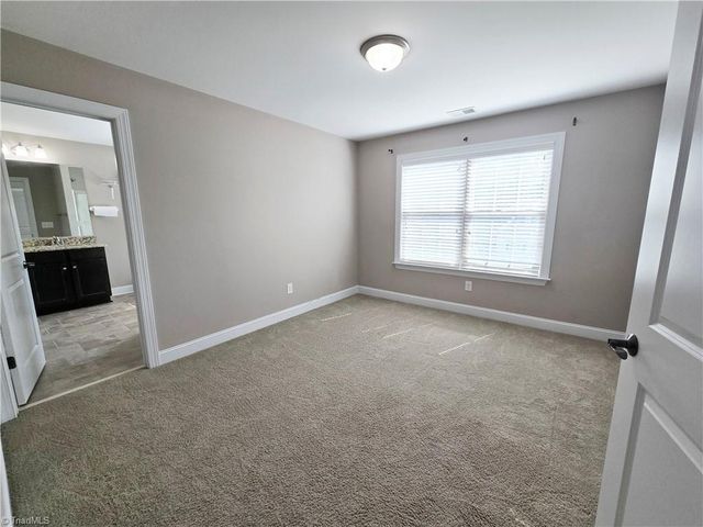 5029 Bennington Way, High Point, NC 27262