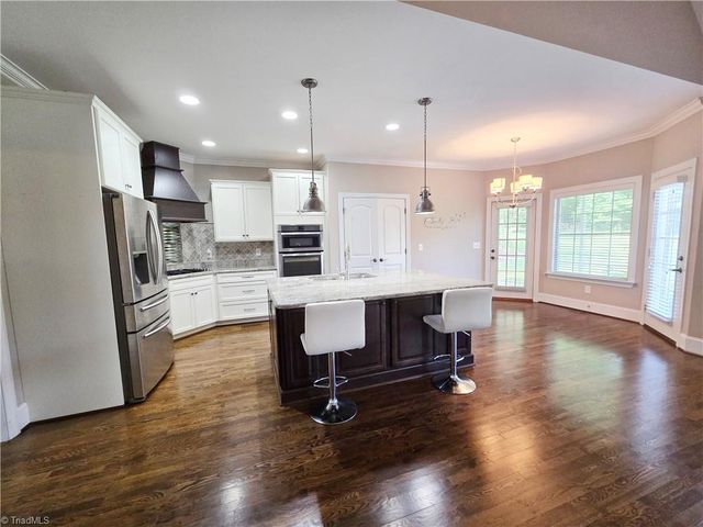 5029 Bennington Way, High Point, NC 27262