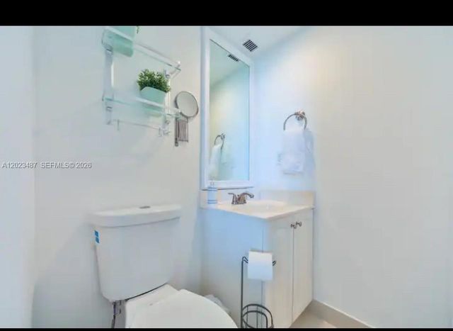 4001 S Ocean Drive 7L, Hollywood, FL 33019
