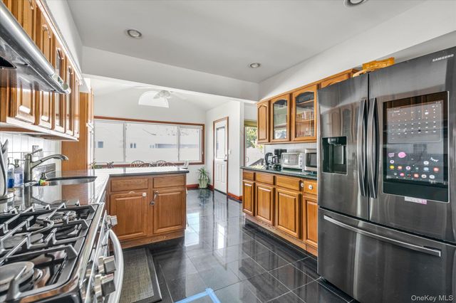 358 Main Street, East Rockaway, NY 11518