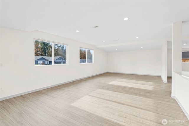 7203 126th Street E, Puyallup, WA 98373