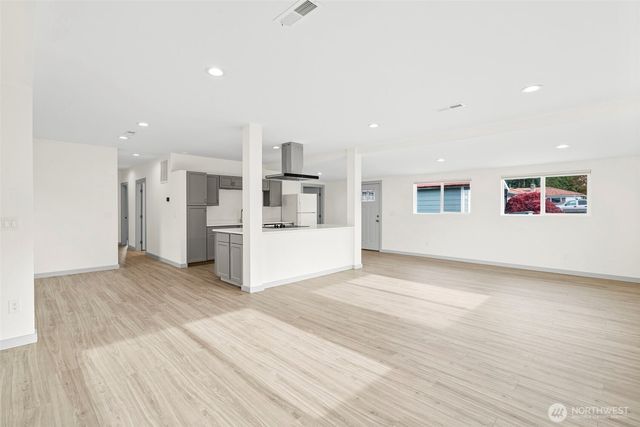 7203 126th Street E, Puyallup, WA 98373