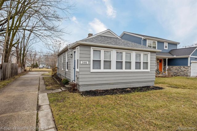 346 E Bernhard Avenue, Hazel Park, MI 48030