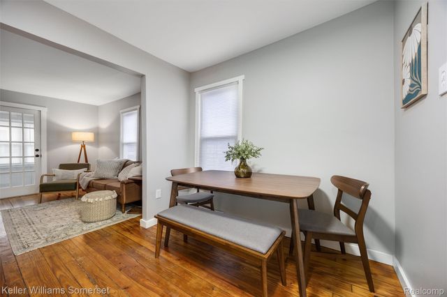 346 E Bernhard Avenue, Hazel Park, MI 48030