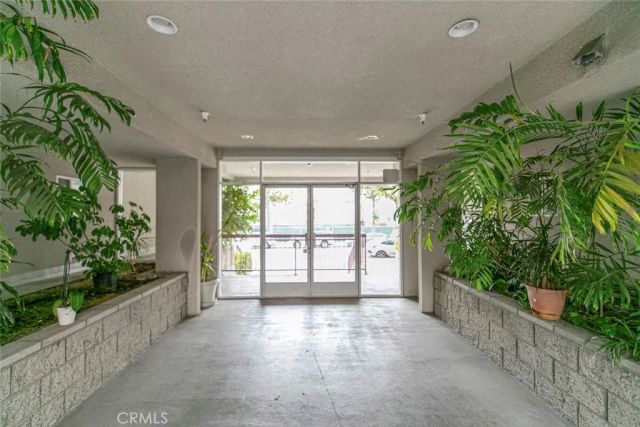 432 N. Kenwood Street 206, Glendale, CA 91206