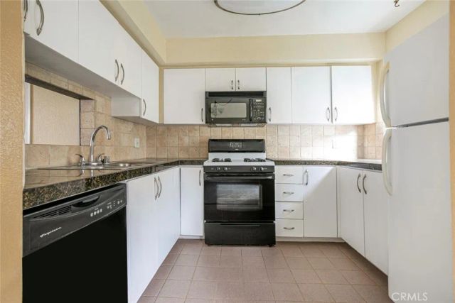 432 N. Kenwood Street 206, Glendale, CA 91206