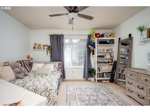 5435 Se OLD WOODS Loop, Gresham, OR 97080