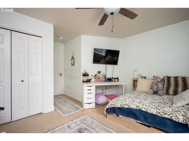 5435 Se OLD WOODS Loop, Gresham, OR 97080