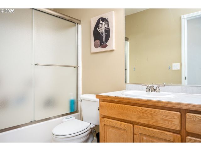 5435 Se OLD WOODS Loop, Gresham, OR 97080