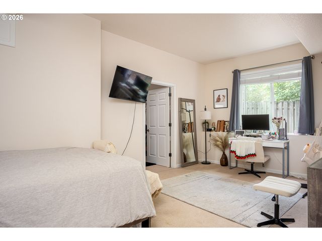 5435 Se OLD WOODS Loop, Gresham, OR 97080