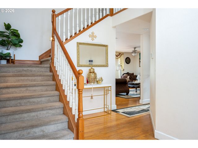 5435 Se OLD WOODS Loop, Gresham, OR 97080