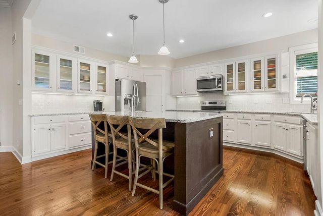 10237 Marion Street, Lenexa, KS 66220