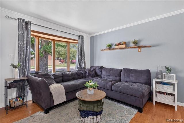 23002 Carolina Street, Saint Clair Shores, MI 48080