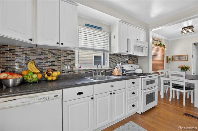 23002 Carolina Street, Saint Clair Shores, MI 48080