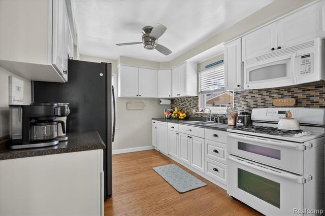 23002 Carolina Street, Saint Clair Shores, MI 48080