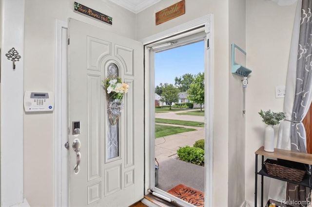 23002 Carolina Street, Saint Clair Shores, MI 48080