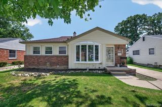 23002 Carolina Street, Saint Clair Shores, MI 48080