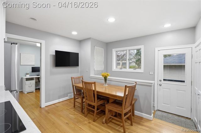 314 Debra Lane, Northville, MI 48167