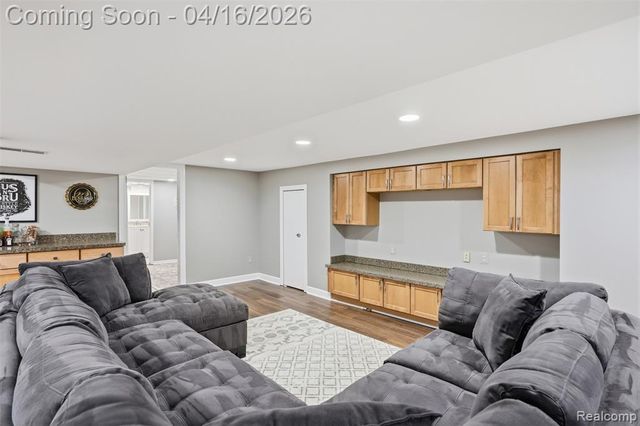 314 Debra Lane, Northville, MI 48167