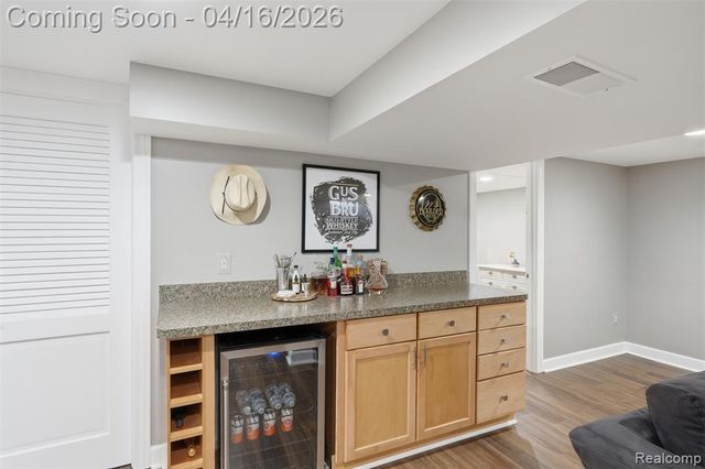 314 Debra Lane, Northville, MI 48167