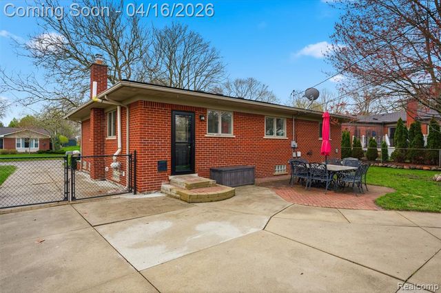 314 Debra Lane, Northville, MI 48167