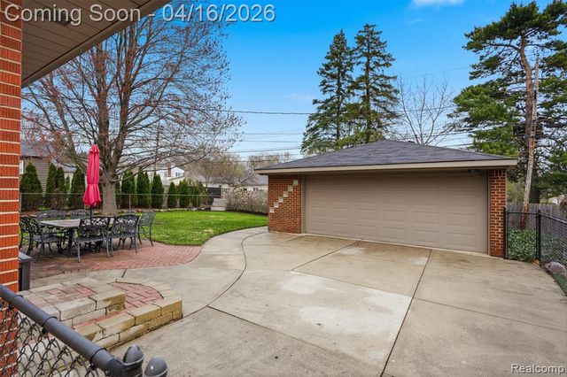 314 Debra Lane, Northville, MI 48167