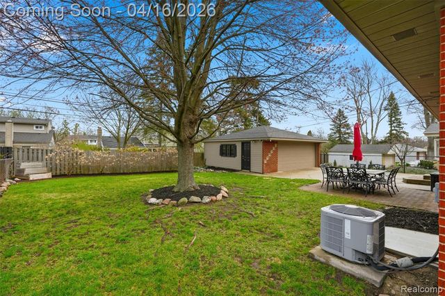 314 Debra Lane, Northville, MI 48167