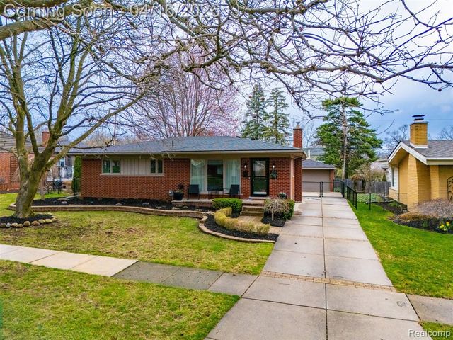 314 Debra Lane, Northville, MI 48167