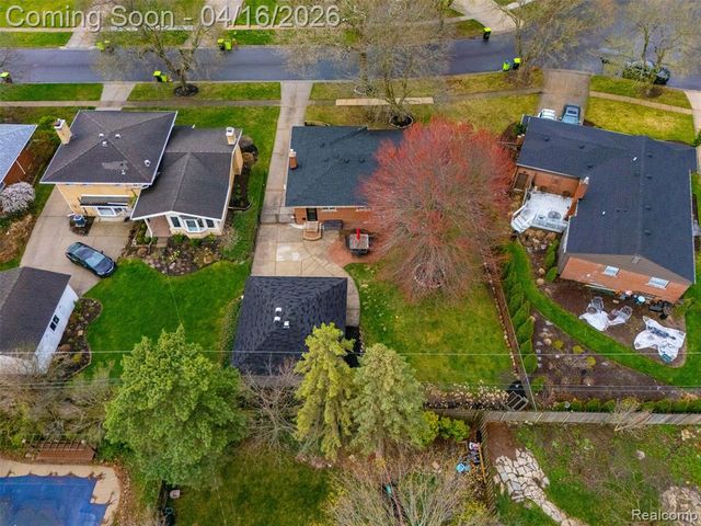 314 Debra Lane, Northville, MI 48167