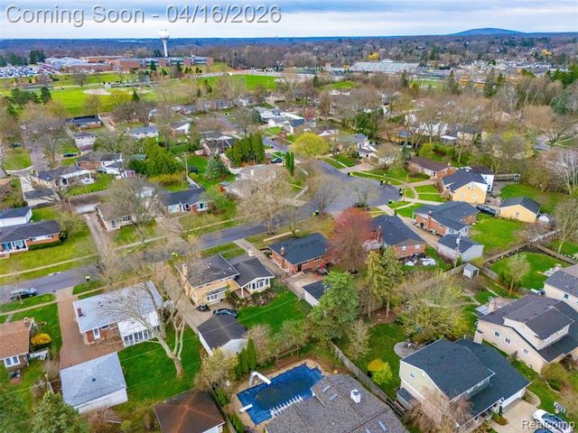 314 Debra Lane, Northville, MI 48167