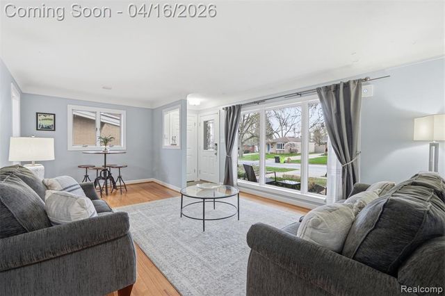 314 Debra Lane, Northville, MI 48167