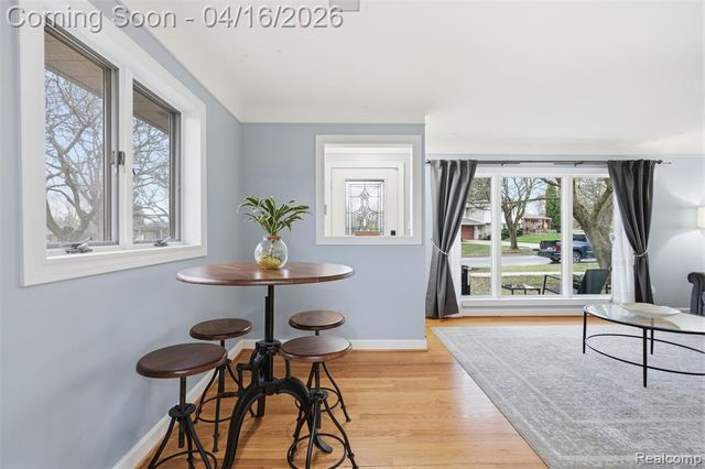 314 Debra Lane, Northville, MI 48167