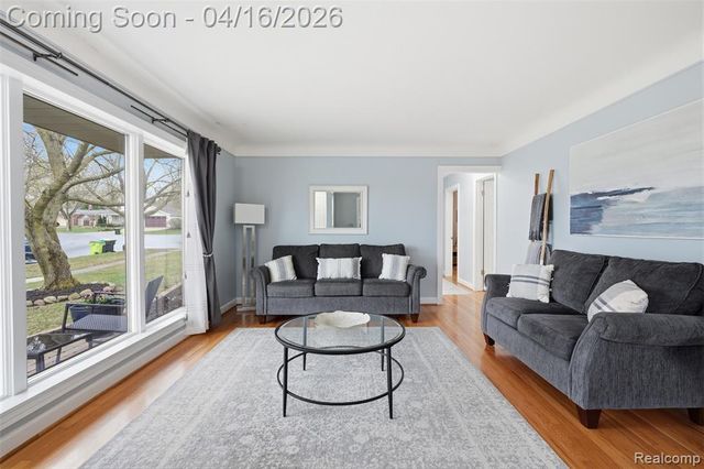 314 Debra Lane, Northville, MI 48167