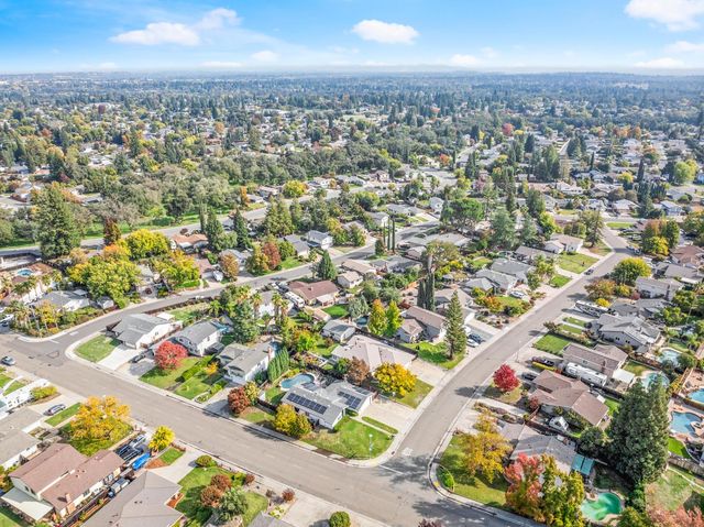 8129 S English Oak Way, Citrus Heights, CA 95610