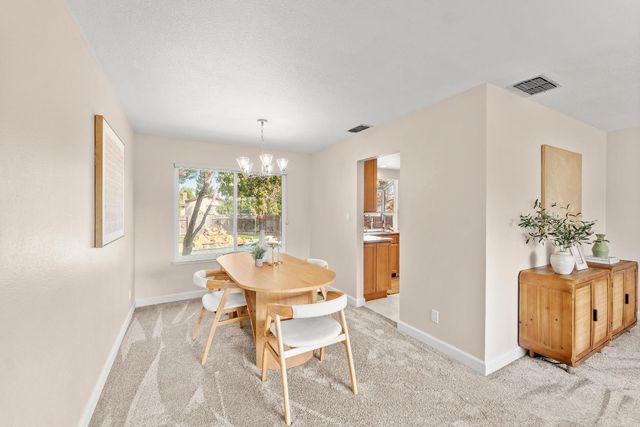 8129 S English Oak Way, Citrus Heights, CA 95610