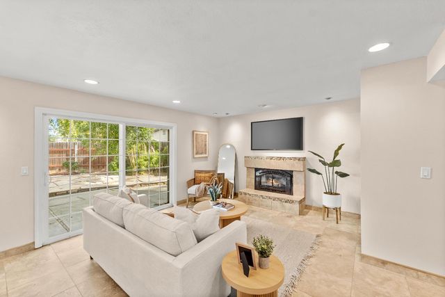 8129 S English Oak Way, Citrus Heights, CA 95610