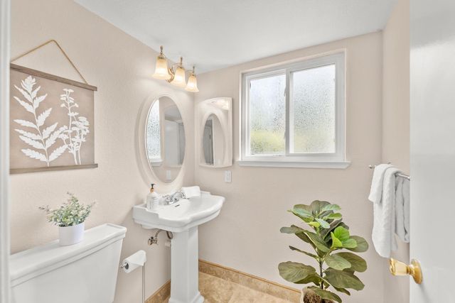 8129 S English Oak Way, Citrus Heights, CA 95610