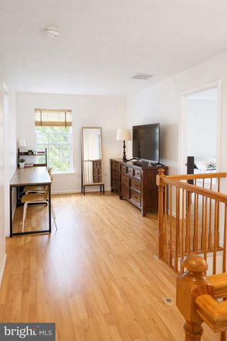 247 BRINLEY DR, Pennington, NJ 08534