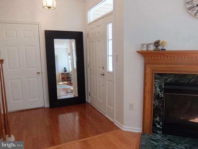 247 BRINLEY DR, Pennington, NJ 08534
