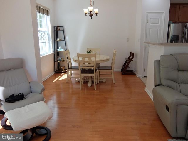 247 BRINLEY DR, Pennington, NJ 08534