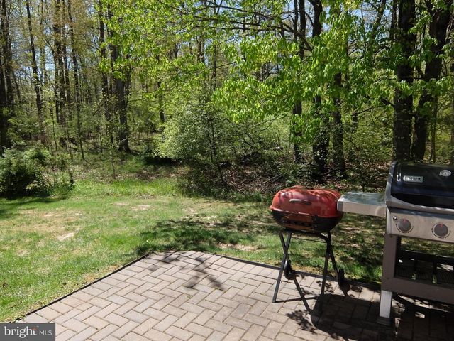 247 BRINLEY DR, Pennington, NJ 08534